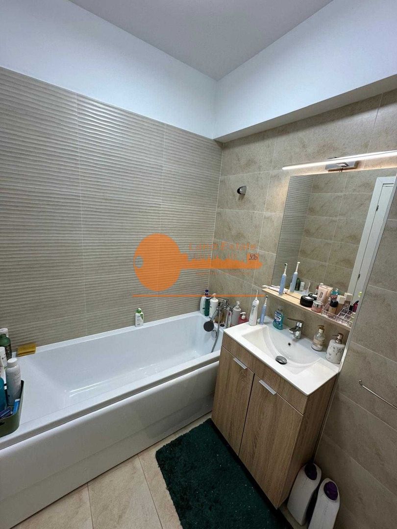 Vanzare 3 camere ( bloc 2020-loc parcare subteran inclus- vedere lac ) - Poză 6