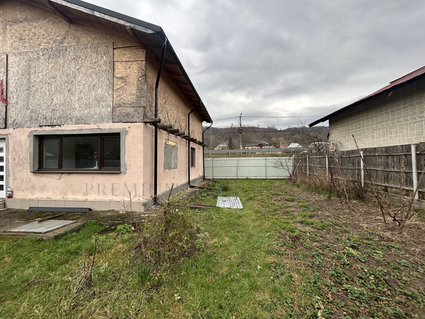 Casa de vanzare in Slanic Moldova . - Poză 20