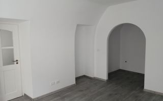 Vânzare apartament spatios,  in zonă ultracentrală - Poză 18