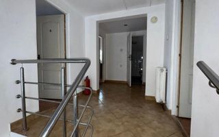 Vilă spațioasă, 6 camere, Copou -Sărărie - Poză 14