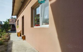 Apartament la casă - 3 camere, Pârneava - Poză 1