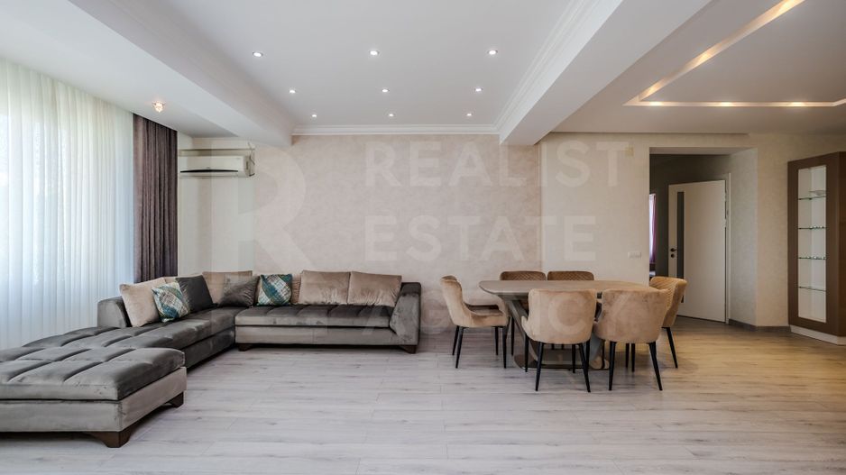 Chirie, apartament, 4 camere, str. Bucureşti, Centru - Poză 1