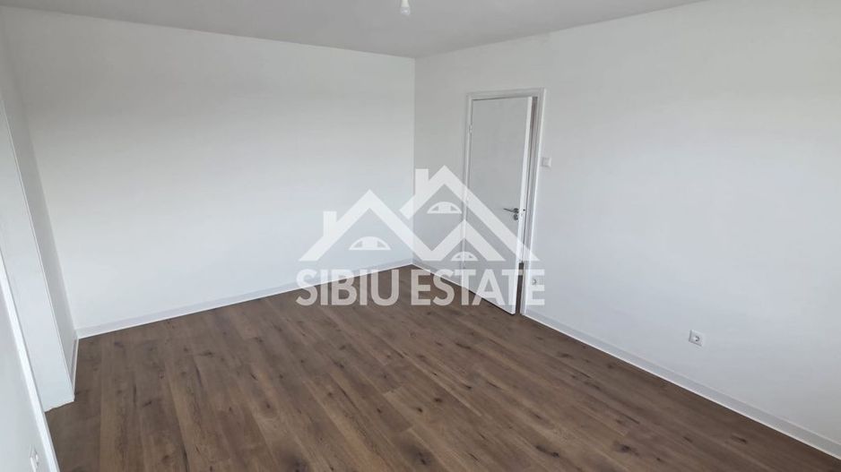 Apartament 2 camere confort 1, etaj 2 - renovat recent - str. Lunga - Poză 3