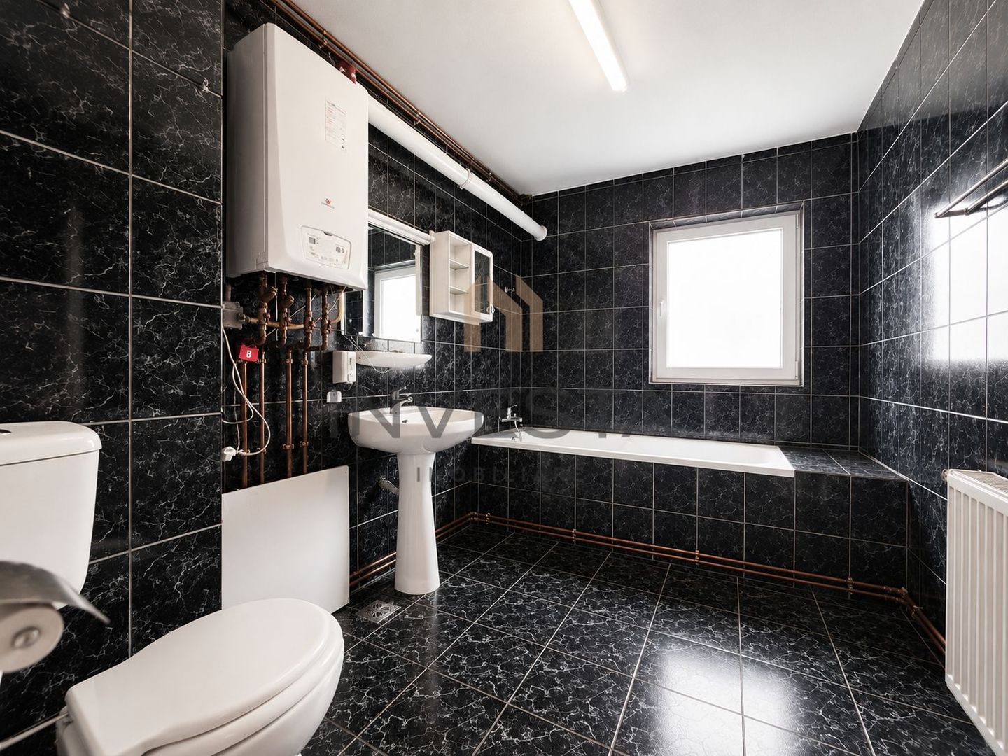 Vila spatioasa cu 15 camere de inchiriat in zona Andrei Muresanu - Poză 16