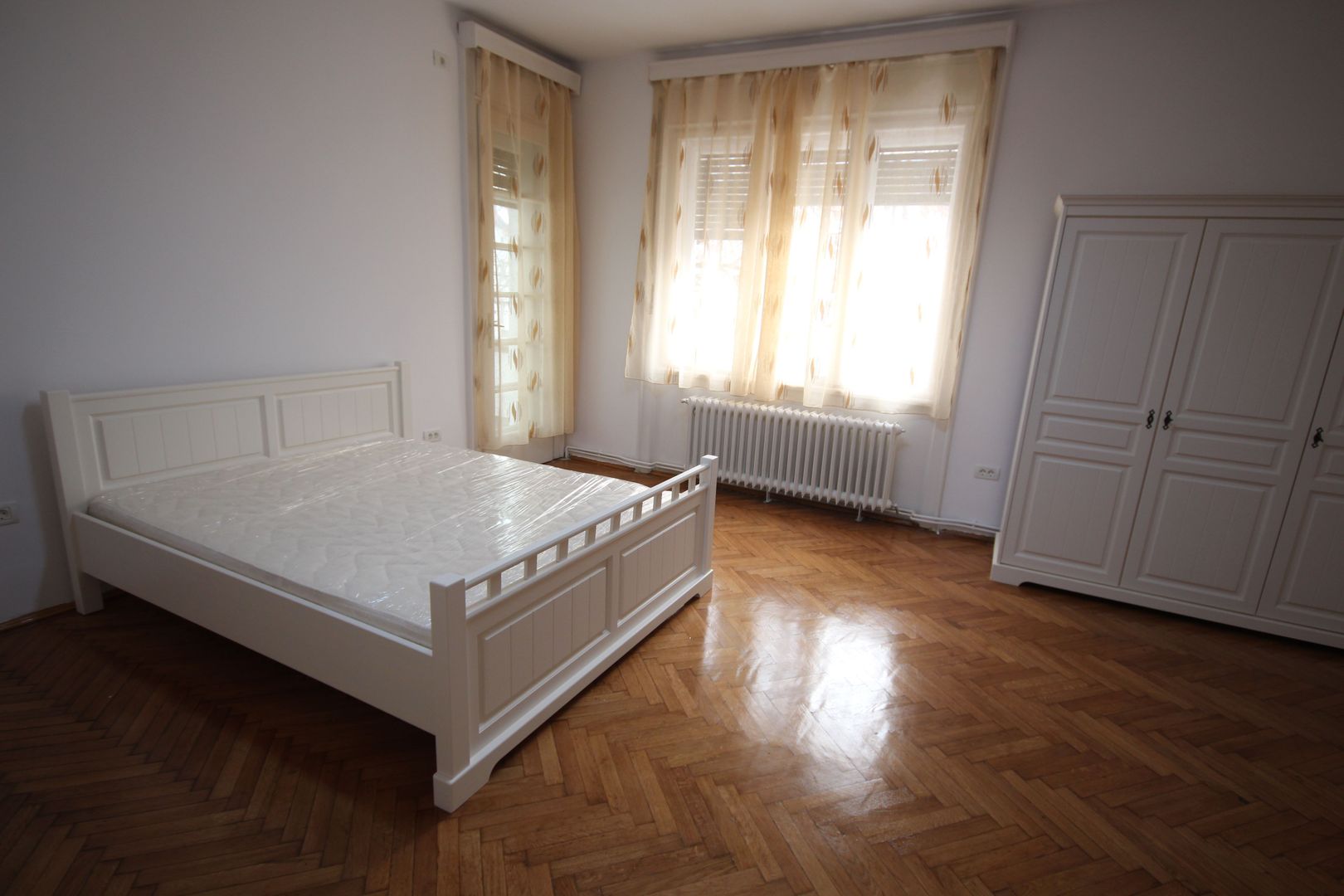 Spatios si renovat - Poză 2