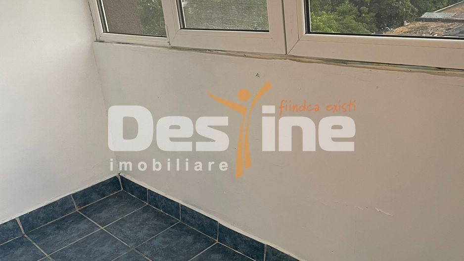Apartament 3 camere semidecomandat , Bd. 1 Mai ,Sector 6 , - Poză 8