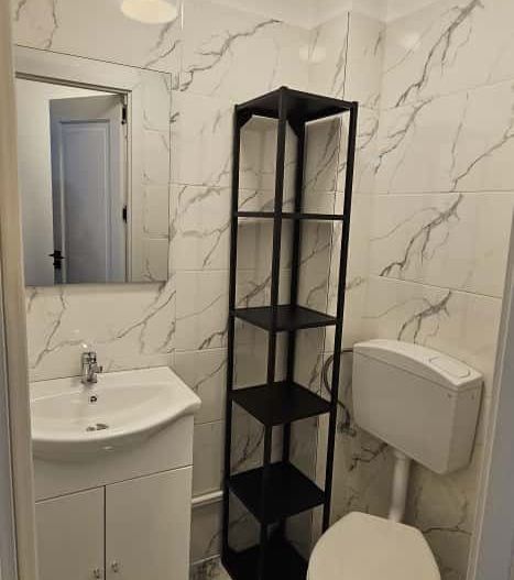 Garsonieră modernă, pet friendly etaj 1, bloc reabilitat, 1 min metrou - Poză 5