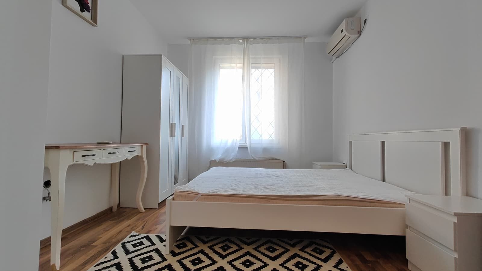 Floreasca – 2 camere decomandat, centrală proprie, balcon - Poză 12