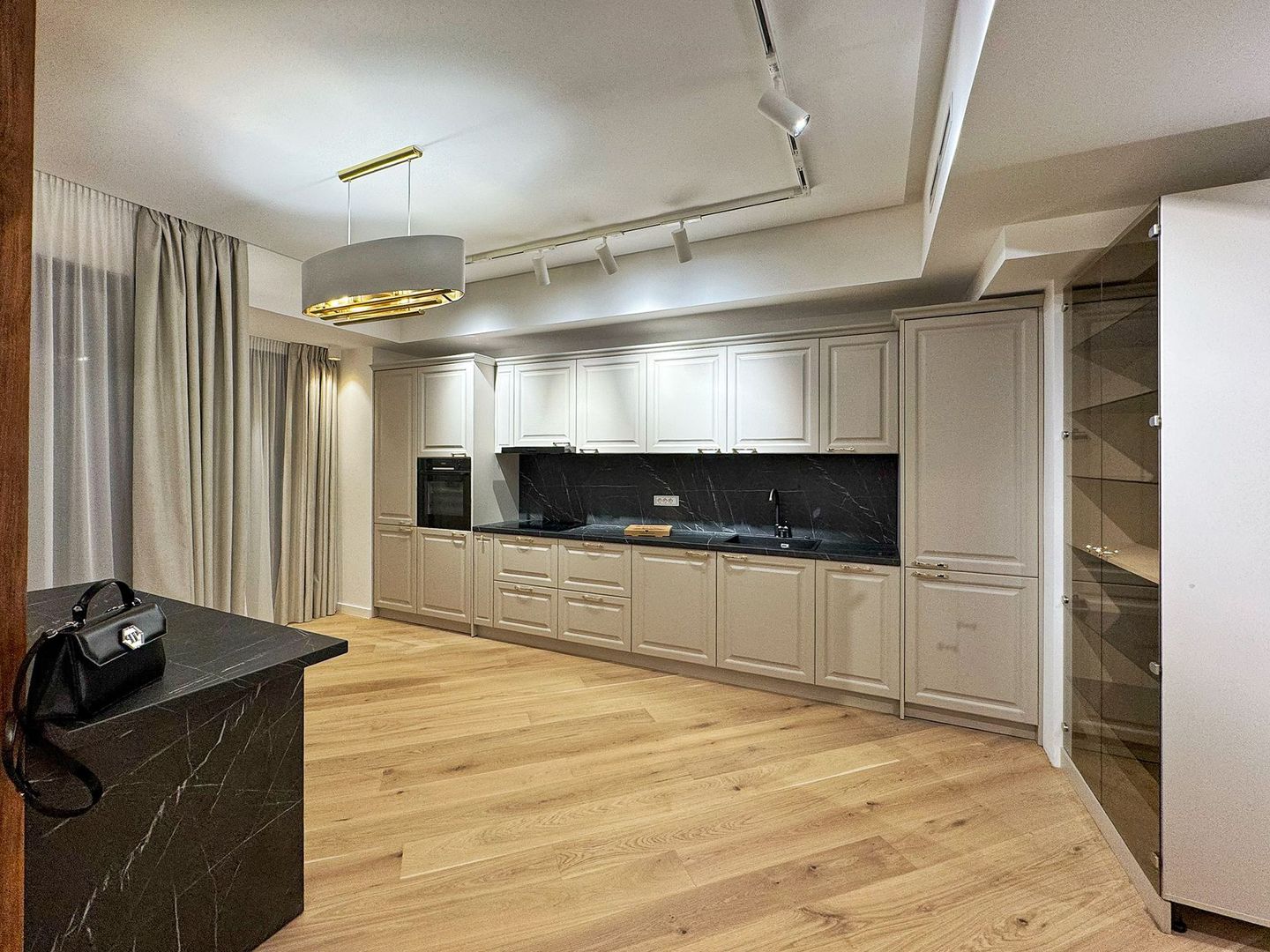 READY TO MOVE  I  Apartament 2 camere,  spatios 66 mp pe IANCU NICOLAE 75 - Poză 3