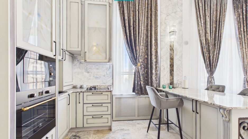 De închiriat-Palatul Bohuș, 2 camere, ultracentral - Poză 1