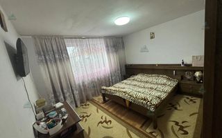 Casă cu mansardă și piscină de vânzare – Pictor Andreescu - Poză 9