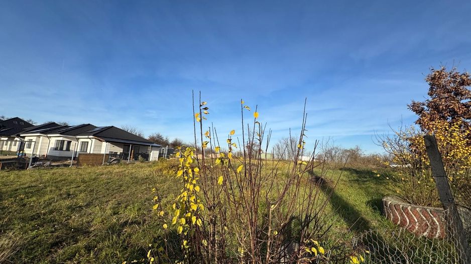 Teren intravilan 915 mp dublu front  strada Vantuluiï¿½ - Poză 1