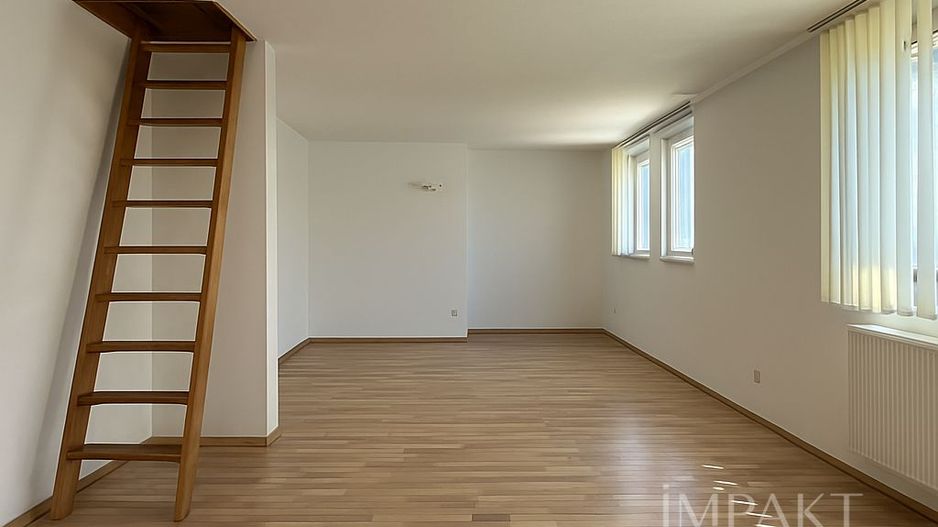 Spatiu de birouri cu 3 camere + mansarda in Grigorescu - Poză 2