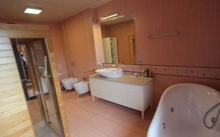 Casă / Vilă cu 7 camere în zona Lipovei - Poză 14