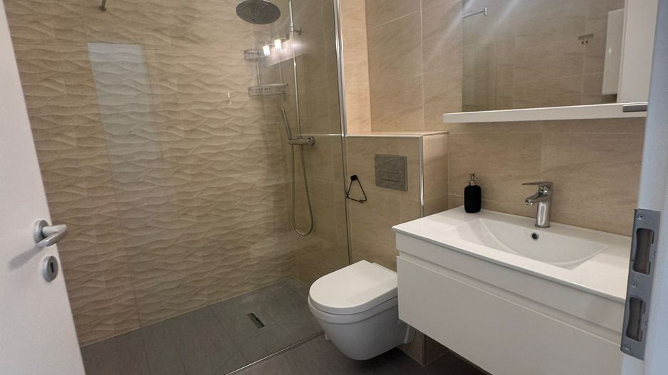 Apartament 2 camere de inchiriat Aviatiei Bloc Nou parcare centrala - Poză 7