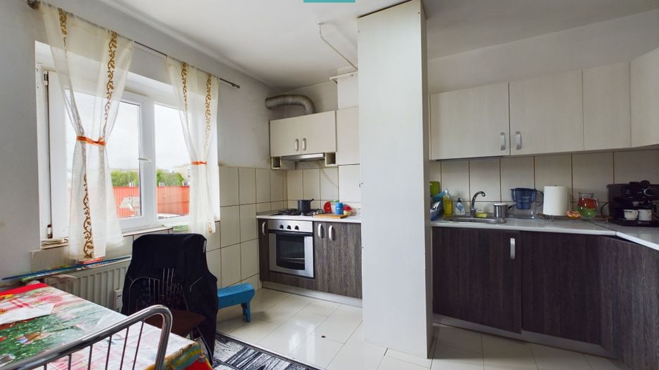 Apartament 3 camere în Alfa - Poză 2