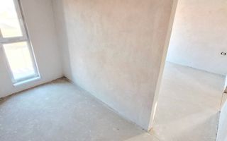 Oferim spre vanzare Case-Duplex cu 4 camere, situate in Giroc, zona buna - Poză 15