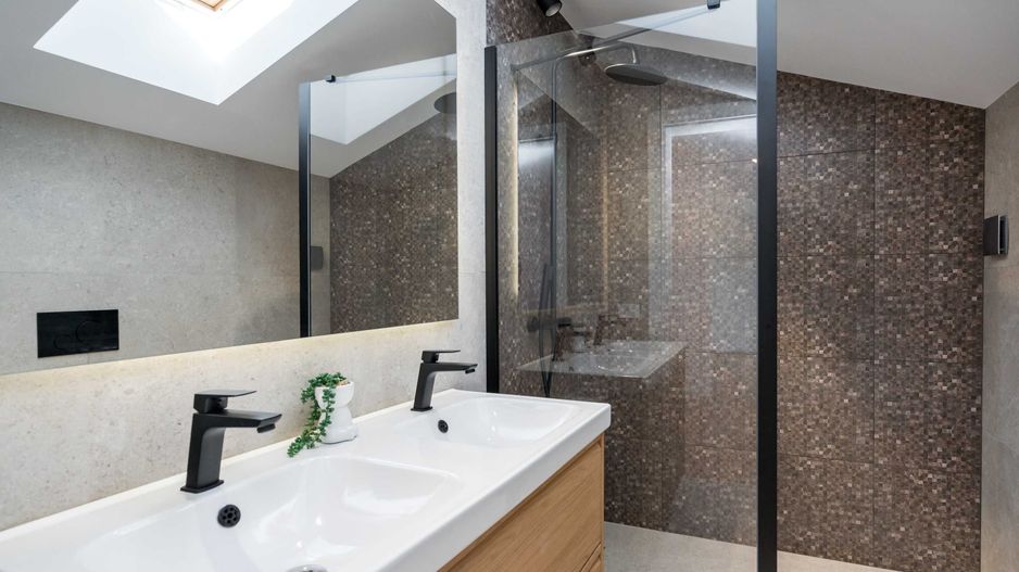 Casa 7 Hambar44,casa pasiva,pompa caldura geoter,3 locuri parcare - Poză 2