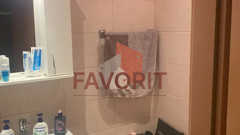 3 camere | decomandat | 2 bai | centrala proprie | zona excelenta | - Poză 10