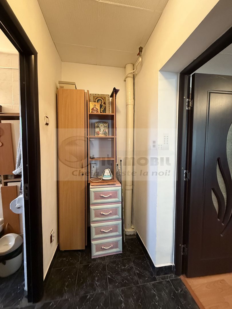 2 CAMERE TATARASI SCOALA 4 IONET TEODOREANU , GEAM LA BAIE, CENTRALA. - Poză 11