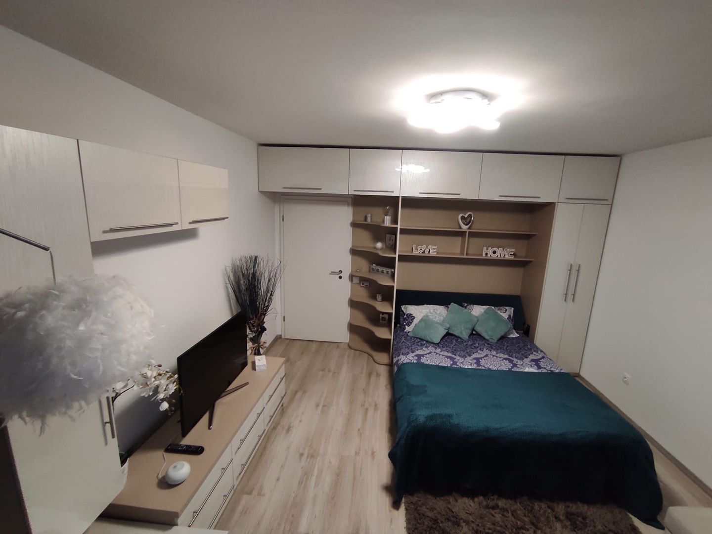 Apartament 1 camerea zona Avangarden! - Poză 2