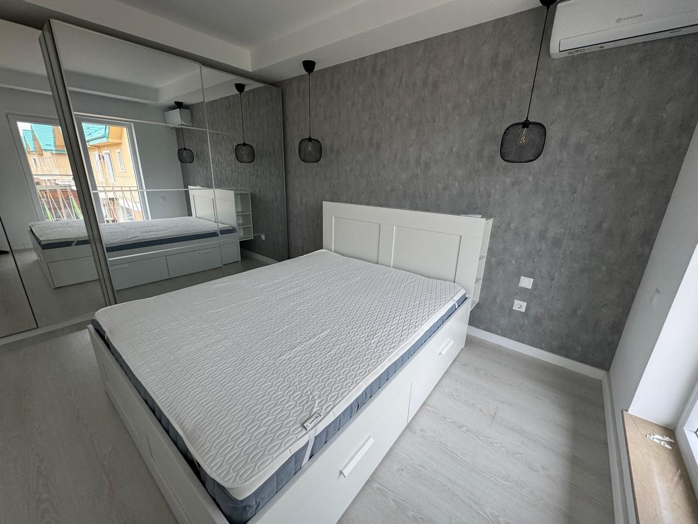 Vila noua cu mansarda Cosmopolis - Poză 2