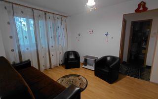 Apartament 2 camere, 45 mp, Micro 40 – Etaj 3/4, centrală termică, balcon - Poză 2