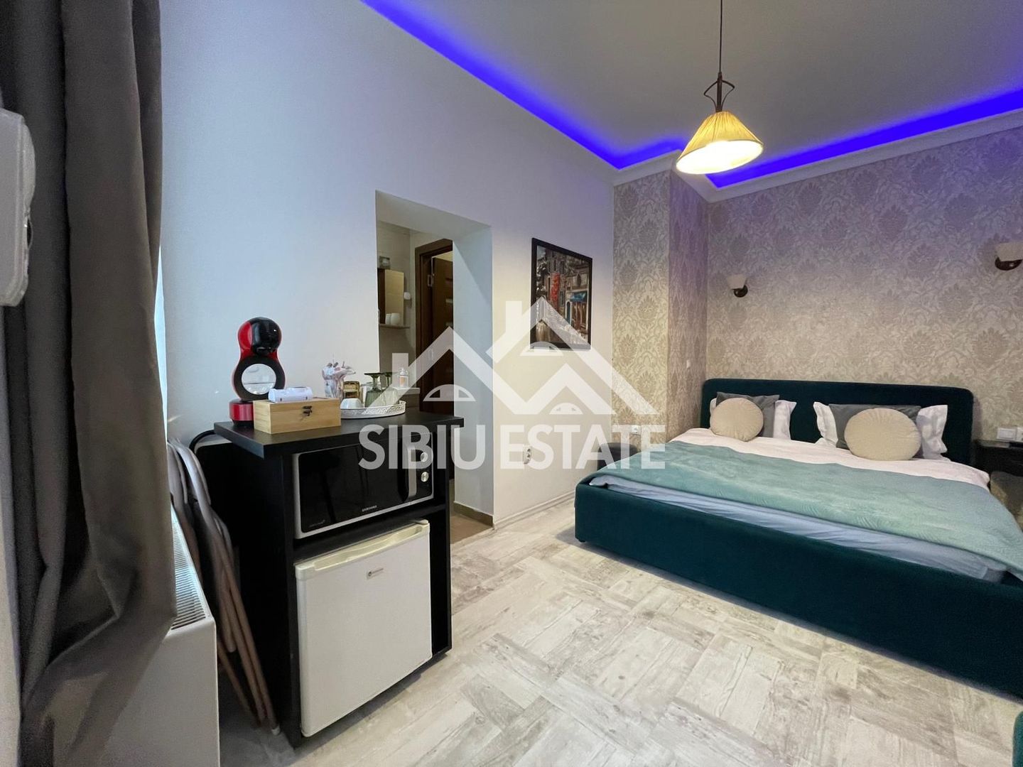 Afacere la cheie 2 unitati de cazare in regim hotelier ULTRACENTRAL - Poză 14