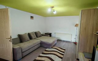 Corp de casa 4 camere zona Nicopole,curte comuna cu 1 familie. - Poză 2