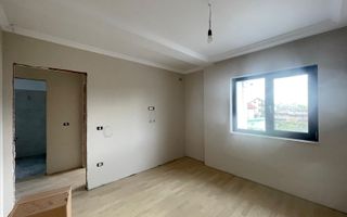 Duplex-4 dormitoare- despartit prin garaj -SUPER POZITIE - Poză 7