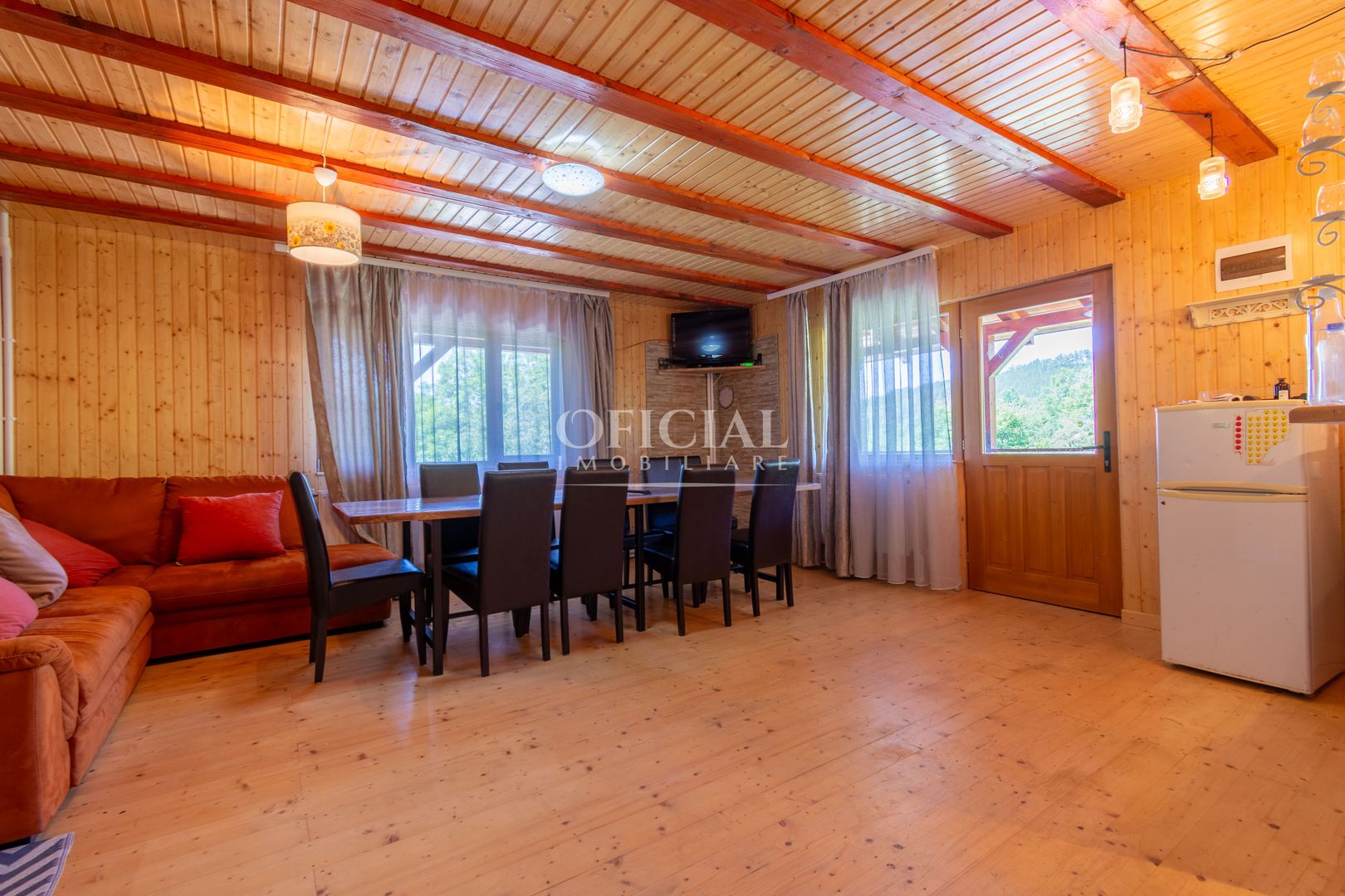 Casa de Vacanta | 5 camere | Foisor | Jacuzzi | teren 4000 m2 | Valeni - Poză 9