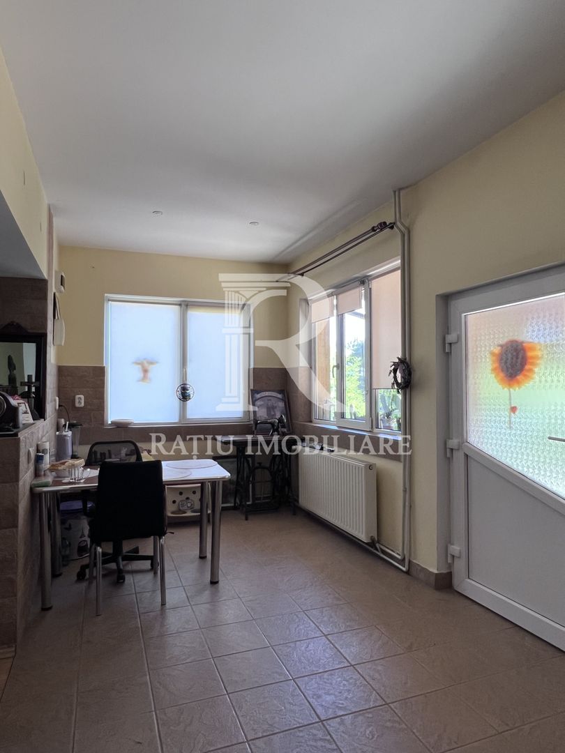 Casă cu 4 camere de vânzare | Parcelă de 700 mp | Sântandrei | Bihor - Poză 4