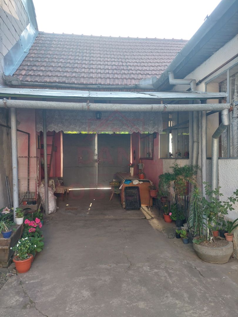 CASĂ 5 CAMERE\ OȚELU-ROȘU\ZONA CIREȘA \ COMISION 0% - Poză 16