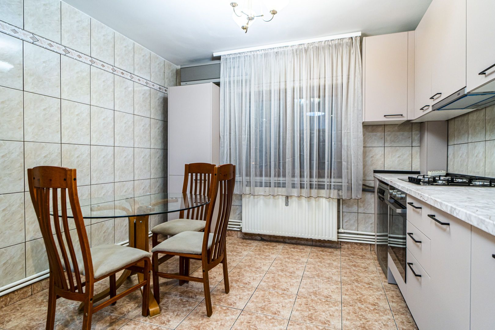 Sebastian 141, 3 camere, 78mp, et 1, 2 băi, centrala proprie, disponibil imediat - Poză 1