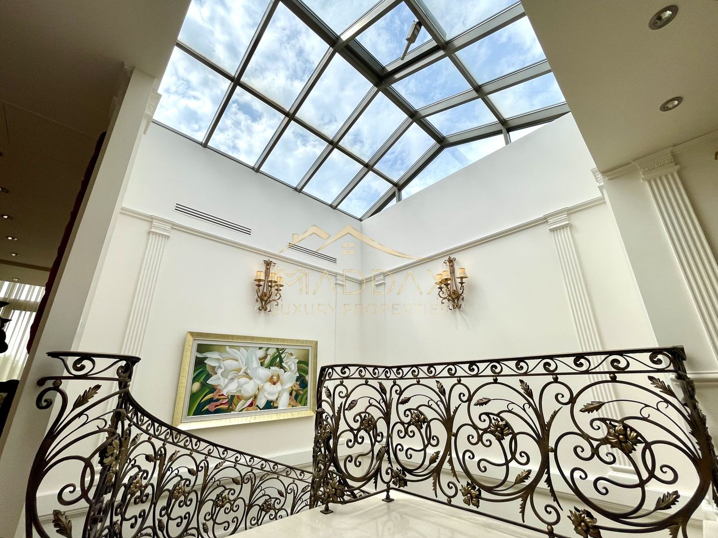 Impressive Villa *1500 SQM usable* 2613 SQM land / Open to the lake - Poză 45