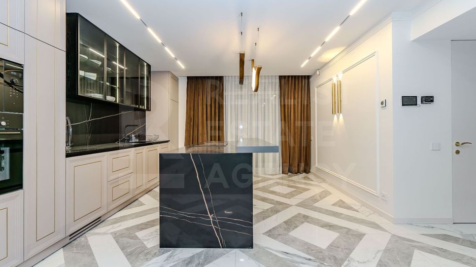 Vânzare, casă, 4 camere, str. Timiș, sector Centru - Poză 2