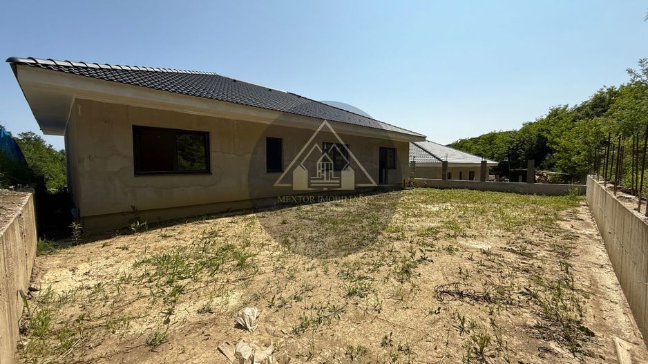 Casă nouă de vânzare Medias - Poză 2