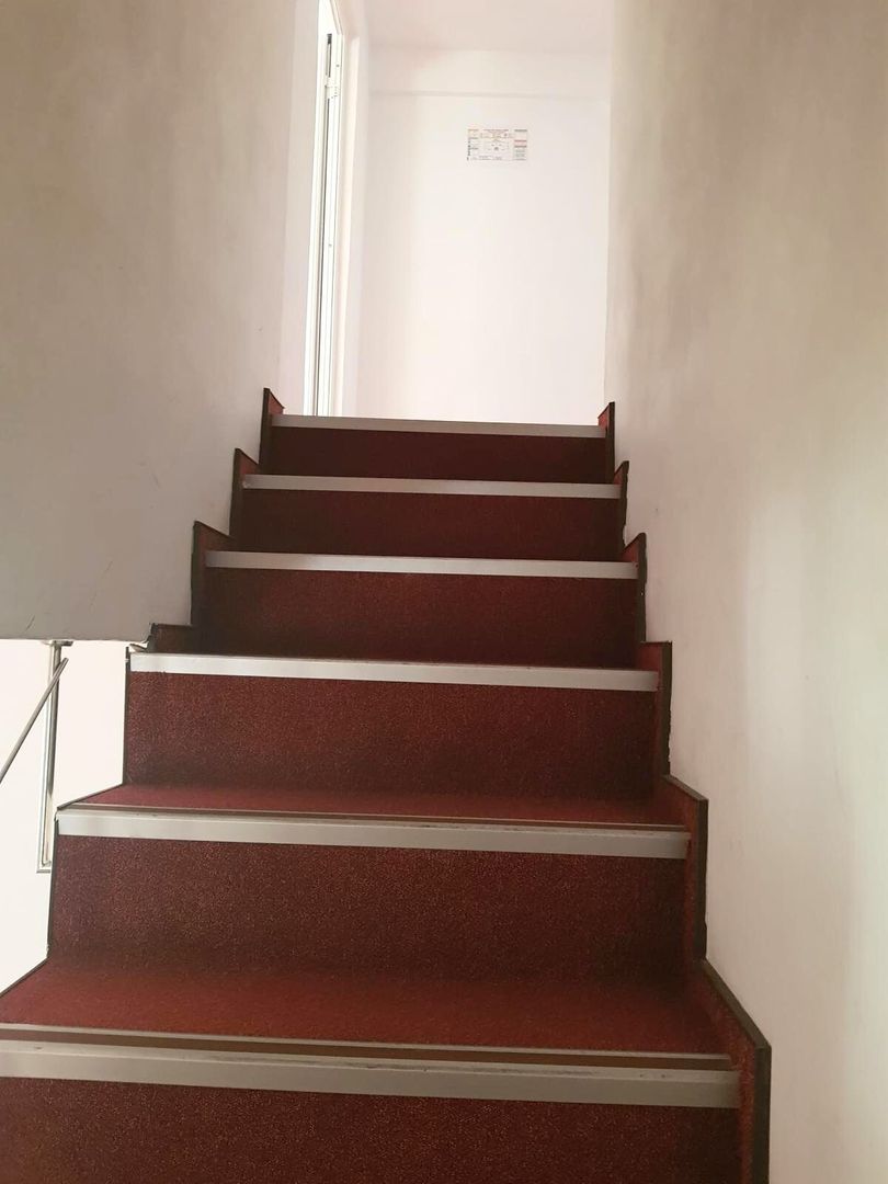 Hotel cu arhitectură montană deosebită poziționare premium Sâmbătă de Sus - Poză 16