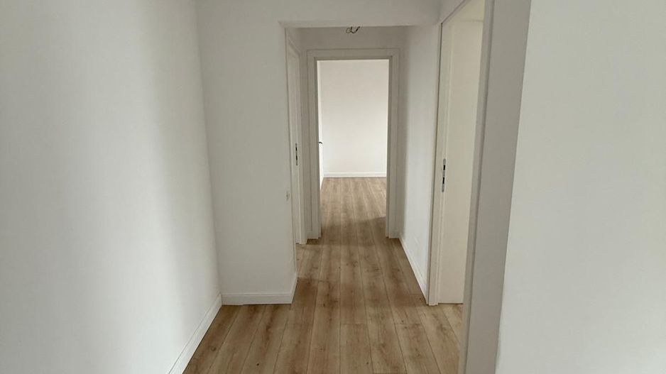 Mutare imediată! Vilă duplex 4 camere cu curte proprie - Poză 9