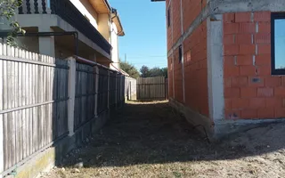 Aproape de oraș! Vânzare casă cu 5 camere în Ulmi! - Poză 18