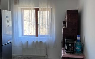 Casă modernă și spațioasă, 6400 mp teren, terase si garaj 389.000 € - Poză 8