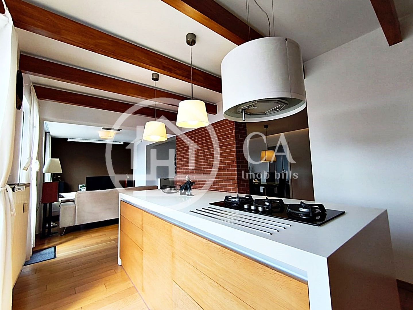 Apartament de închiriat cu 4 camere si terasa, Ultracentral, Oradea - Poză 2