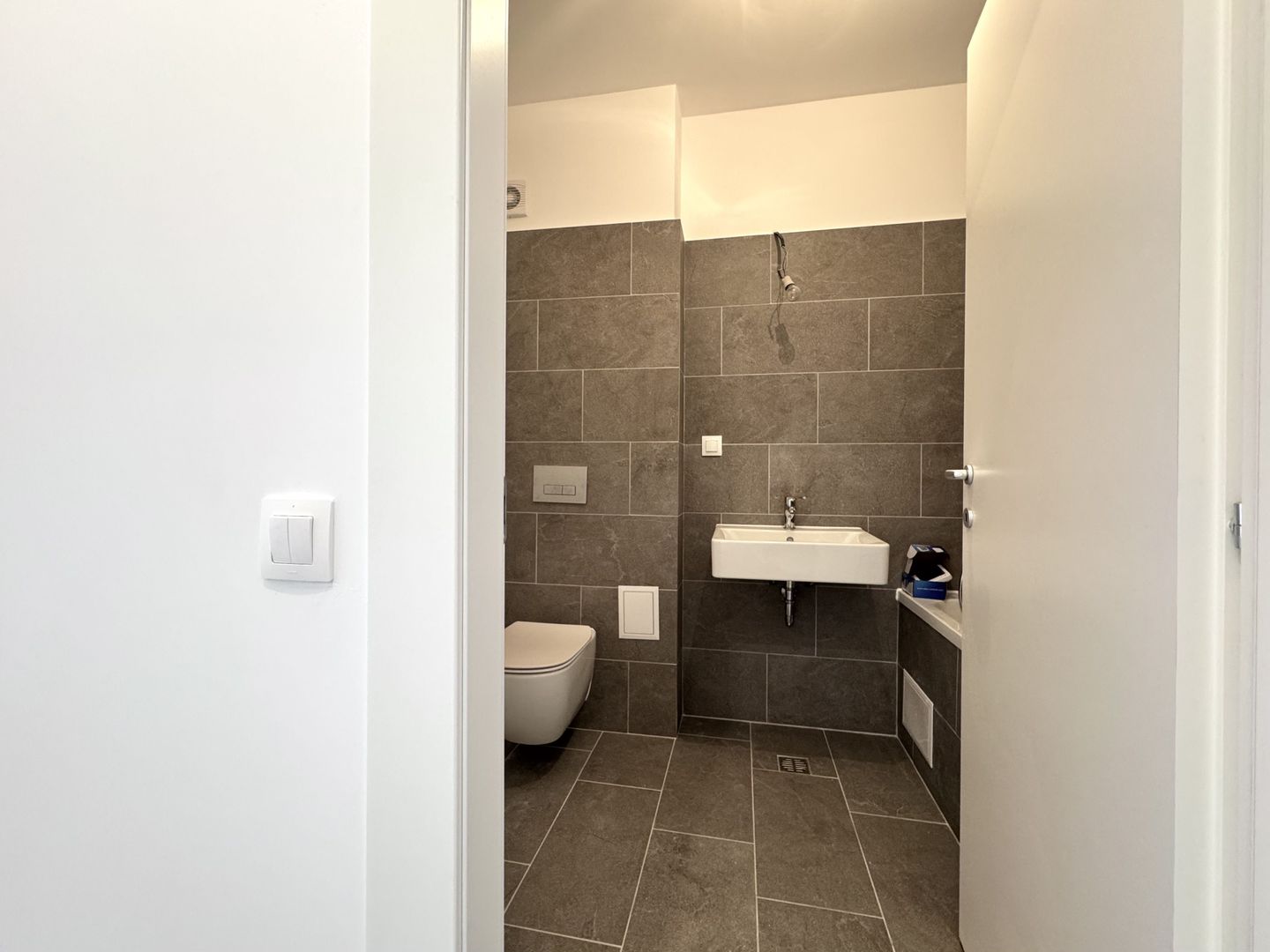 3 camere 75 mp SU + Balcon 8mp - Verdere curte interioară - Poză 5