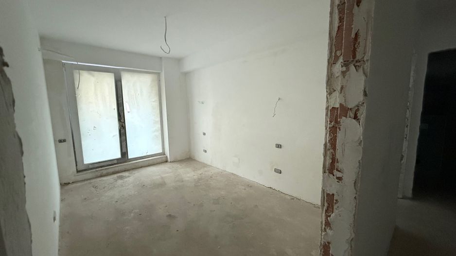 Apartament 4 Camere de Vanzare - Poză 7