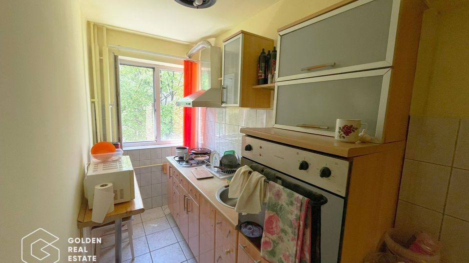 Apartament cu 3 camere, decomandat, etaj intermediar, zona Dacia - Poză 4