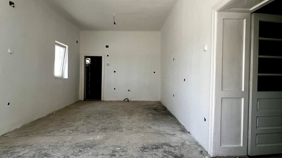 Casa in Oradea 1200 mp teren 400 mp cladiri - Poză 5