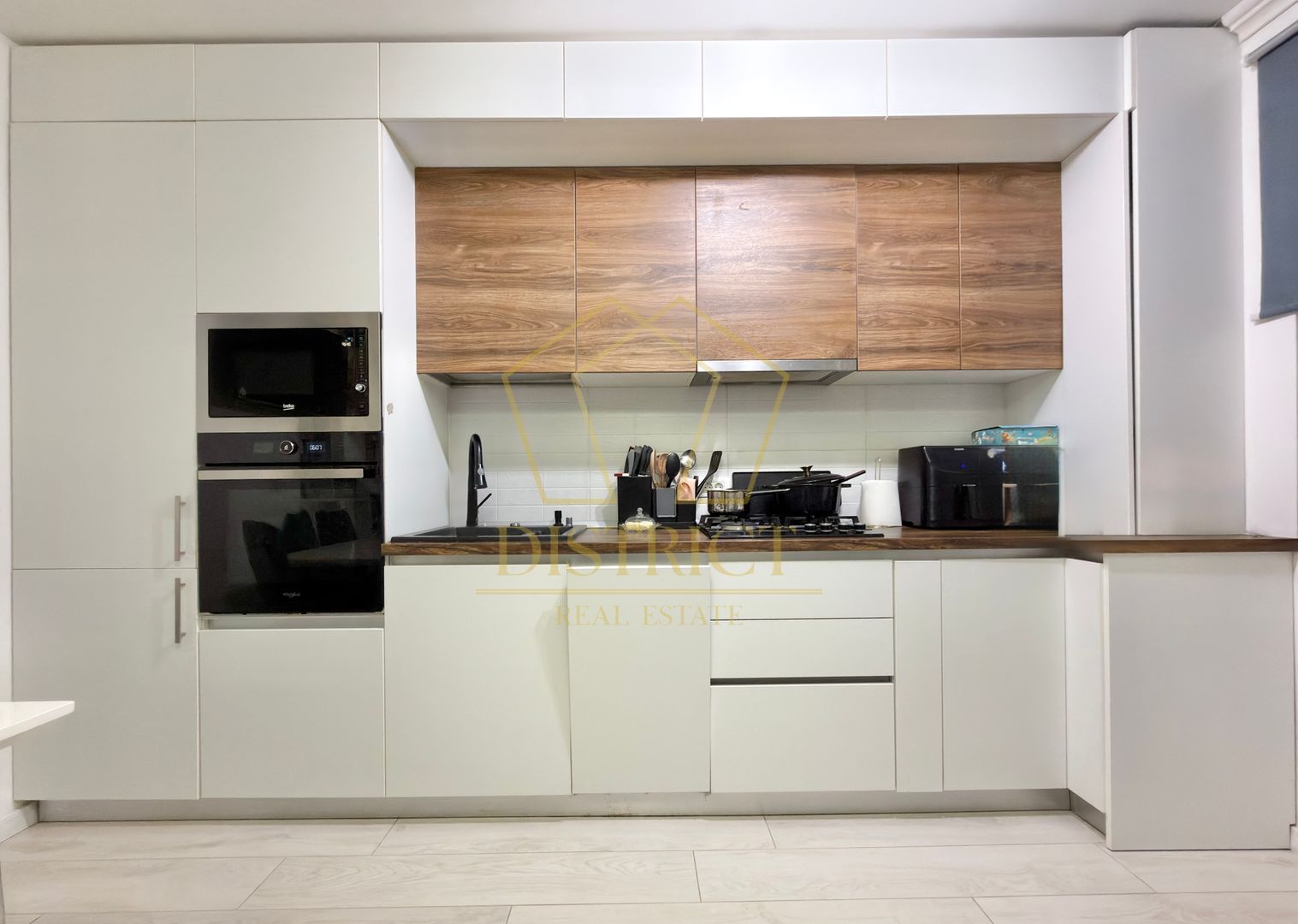 Apartament cu 3 camere, dressing si debara mobilat la etaj intermediar in Giroc. - Poză 4