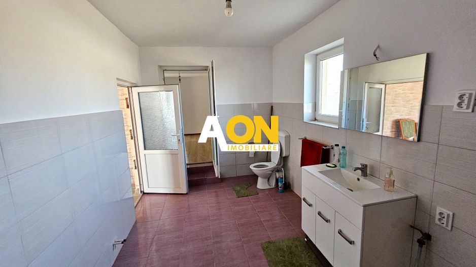 Casa cu 4 dormitoare, 821 mp teren - Poză 8