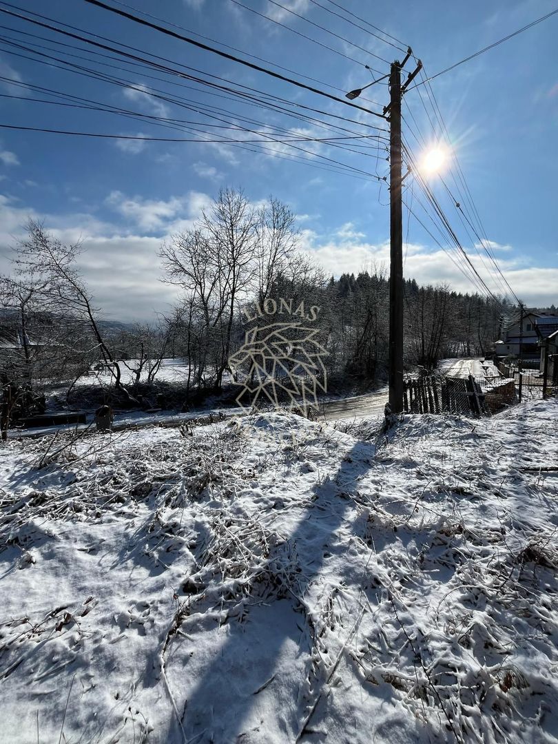Casa la rosu-Zona Bistrita Bargaului-Teren-700mp - Poză 3
