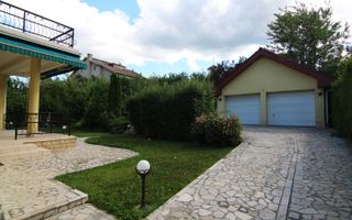 Casa individuala situata la 2 minute de Parcul Engels ! - Poză 43